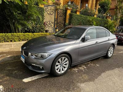 BMW 318 2019