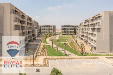 Apartment for sale ready to move , in Capital Gardens Prime Location, Garden view directly on the Suez Road 182m