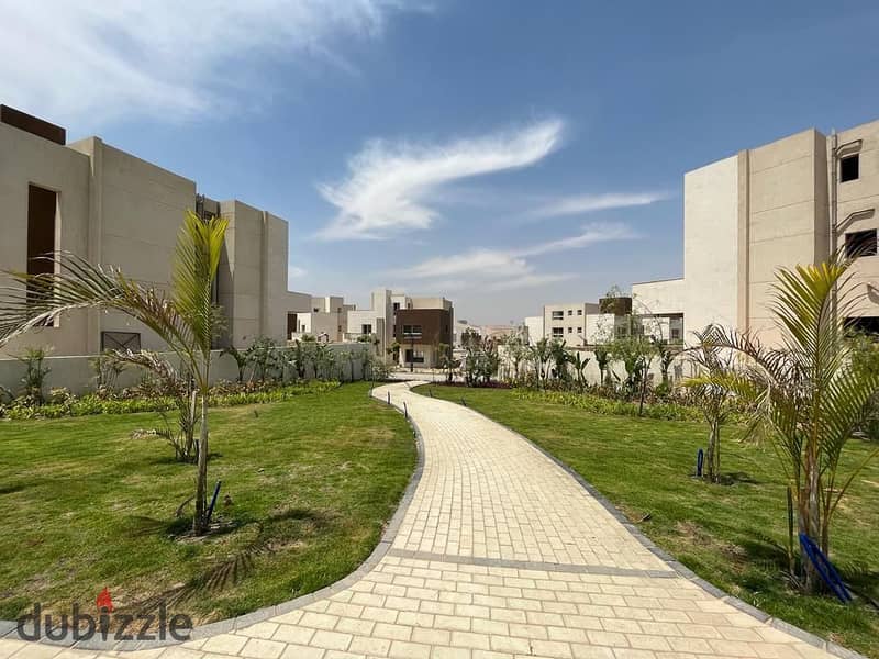 For sale on installment, a 492 sqm villa with a landscape view, located next to Giza Plateau, in The joulz compound. 0