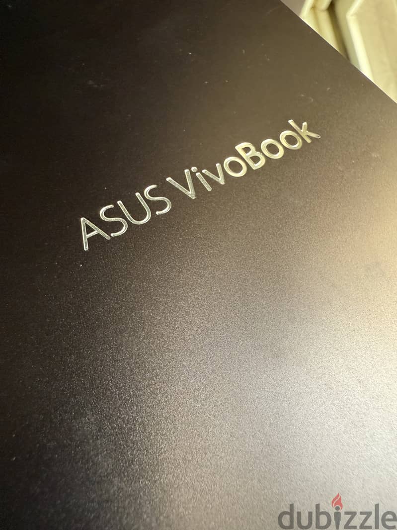 Asus VivoBook 14/15 - 512 SSD - Ryzen 5 9