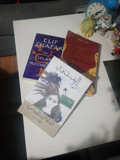 مجموعة من الكتب المميزة معاهم بوك ماركس هدية