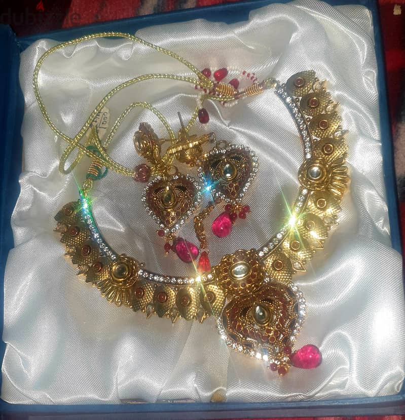 Indian hand made jewelry set 0