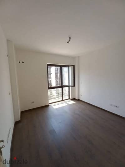 Studio for sale on installment in one of the most prestigious areas of Madinaty - B8.