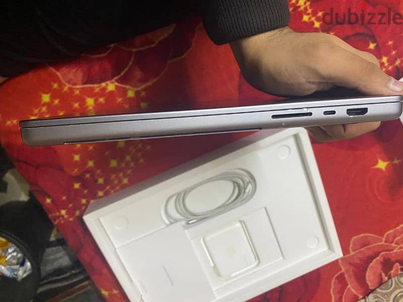 MacBook Pro M1 pro 16 inch Hard 1 Tera 1