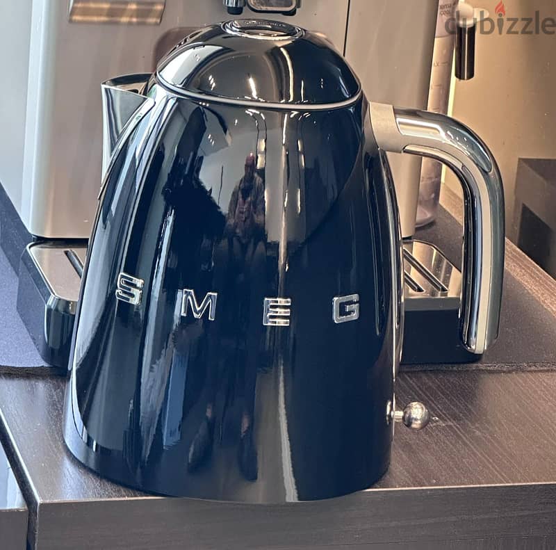 smeg 1.7 black - brand new with box 0