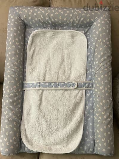 سرير بيبي لتغيير حفاض الاطفال من ماماز جفت comfort changing mat