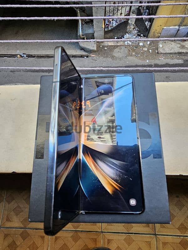 Samsung fold Z4 خطين 3