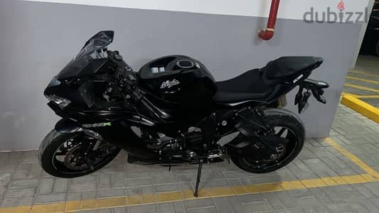 Kawasaki zx-6r 2019 new only 900 km stock without any modifications