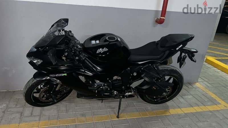 Kawasaki zx-6r 2019 new only 900 km stock without any modifications 0