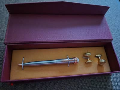 pen with cuff links