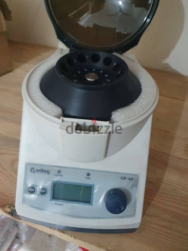 witeg  Microcentrifuge CF-10 1