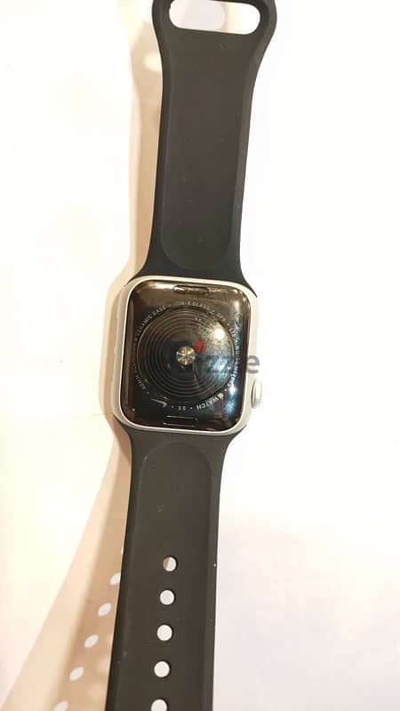 Apple Watch SE. GPS. Aluminium. casewith sport 3