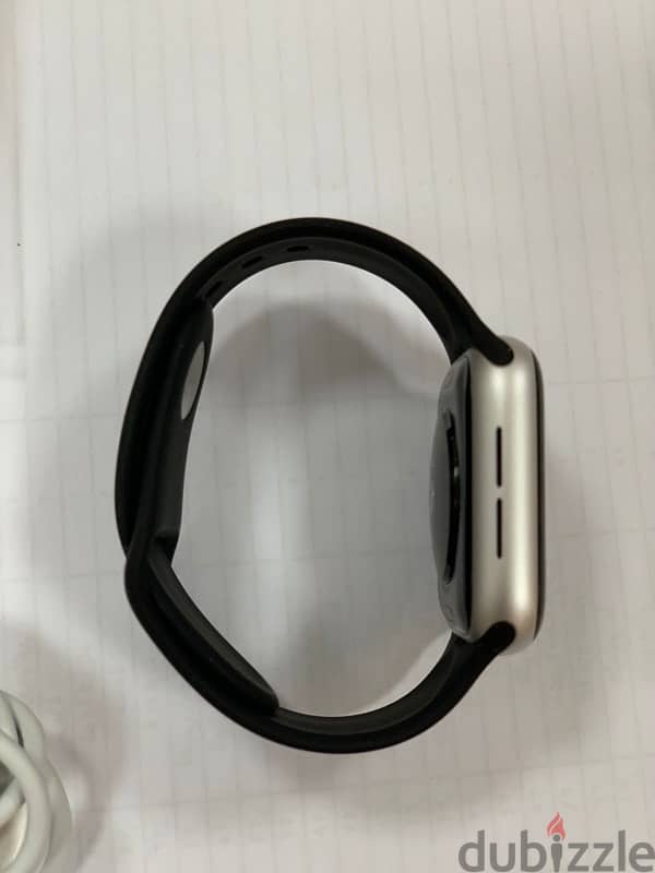 Apple Watch SE. GPS. Aluminium. casewith sport 4