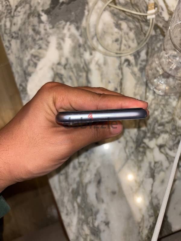 iPhone 11 - 128gb 2