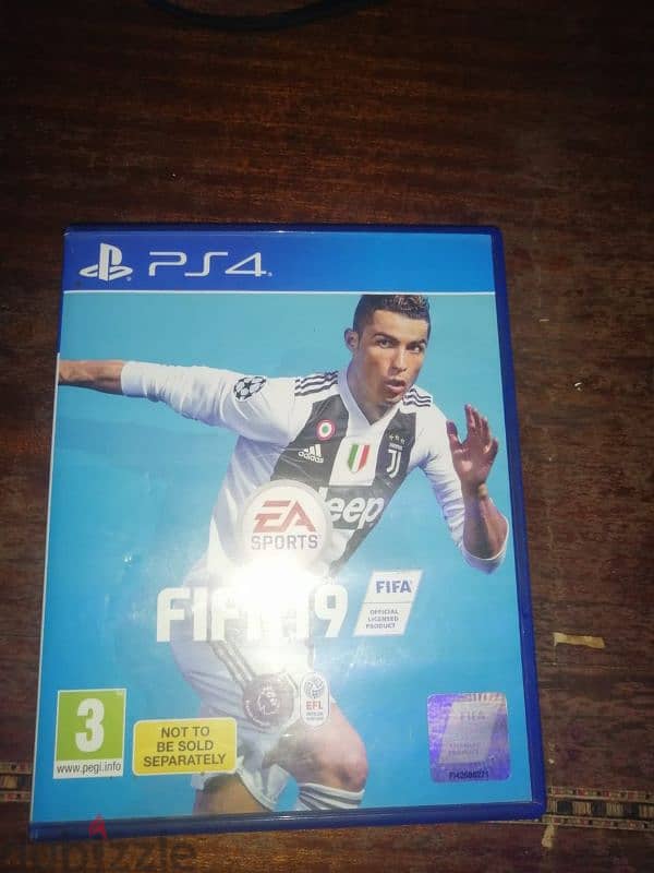 CD FIFA 19 ENGLISH _ Ps4 - used 2