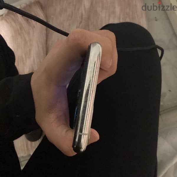 iPhone 11 Pro used like new 1