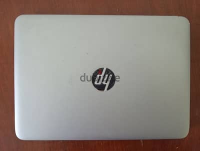 HP Elitebook 820 g4.  RAM 16.   hard 256 SSD