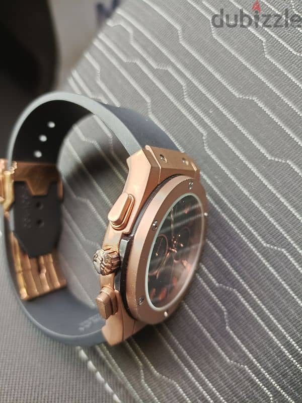 ساعة HUBLOT 4