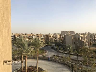 Fully Finished Duplex with AC’s Overlooking the Golf Club in New Giza, 3 Bedrooms (2 Master), maid's room