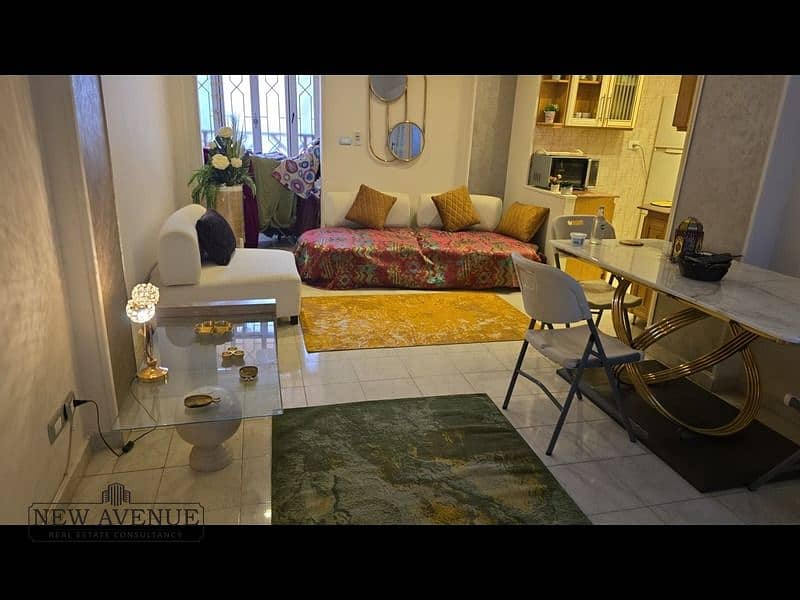 Studio with garden for sale in Rehab new Cairo, Area 60 m², Garden 25 m², fully furnished, Private entrance 0