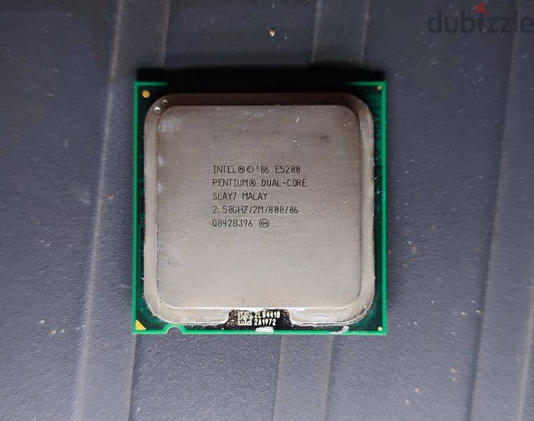 معالج intel e5200 0