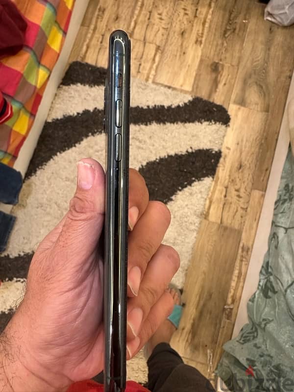 iPhone 11pro max perfect condition 1