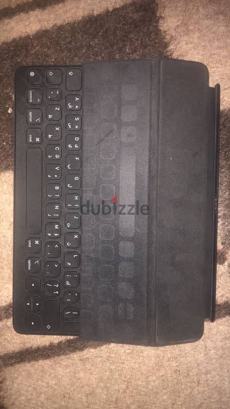 Original magic Ipad keyboard 1