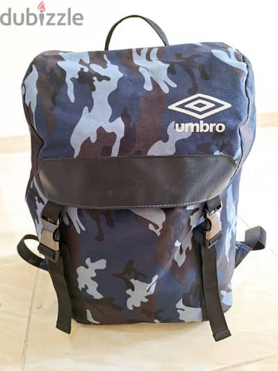 شنطه ضهر umbro