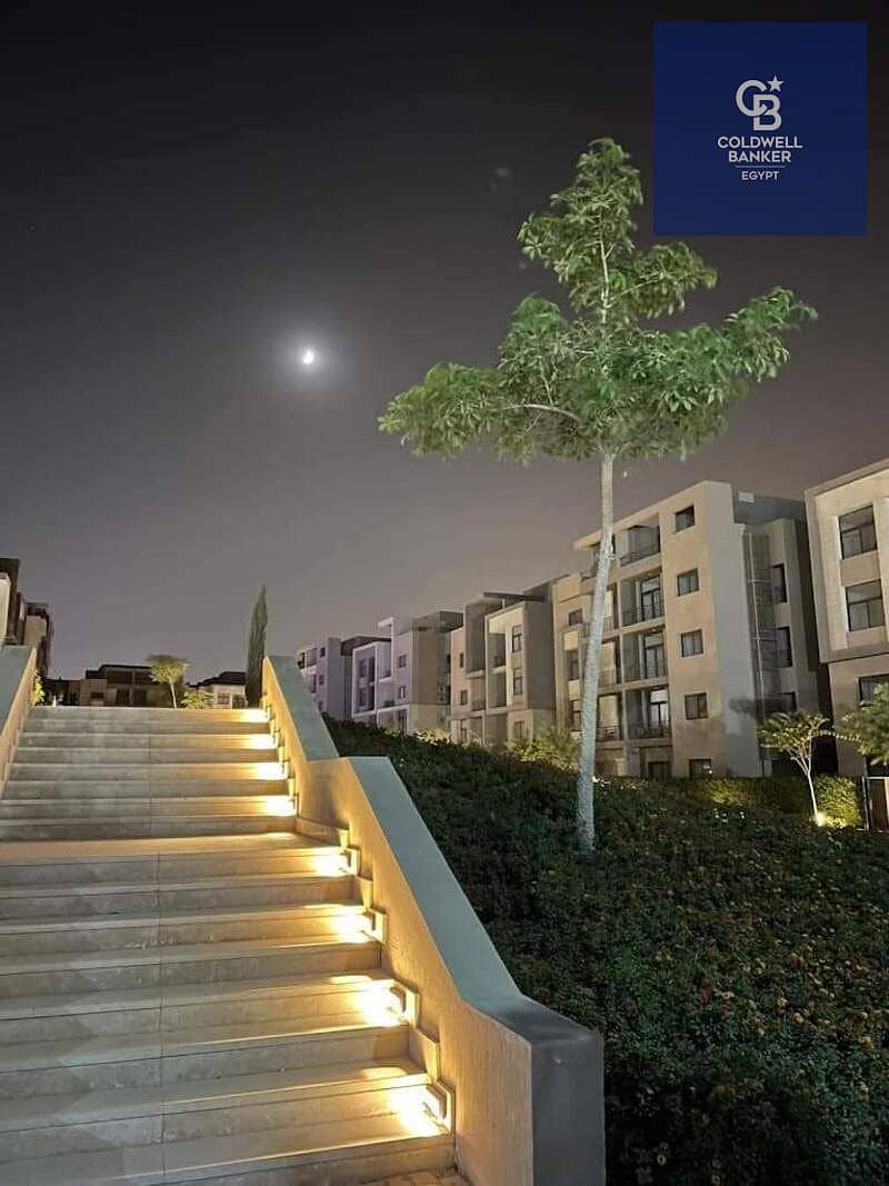 Resale apartment for sale in Al Marasem Compound in Golden Square 147 square meters first floor 3 bedrooms including a master bedroom 2 bathrooms 2 te 0