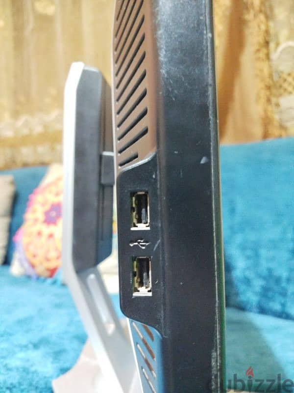 Dell 1707 fpf 17 بوصه 4