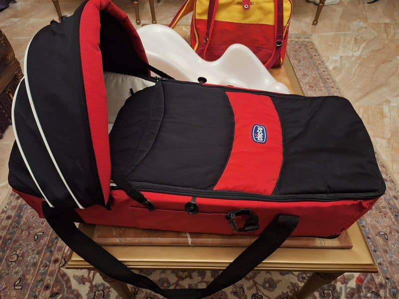 Chicco carrycot اصلي كالجديد 1