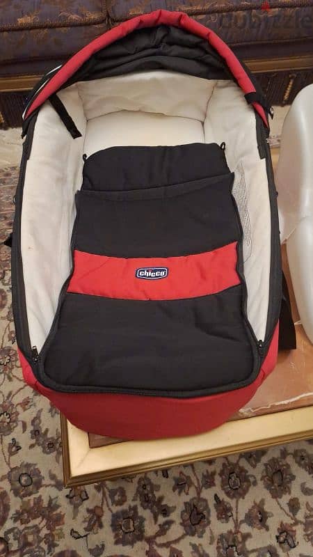 Chicco carrycot اصلي كالجديد 4