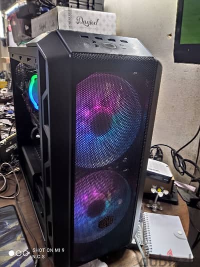 جهاز للجيمينج والجرافيك i7 9700k + rtx2060 اقرا الاعلان كامل للتفاصيل