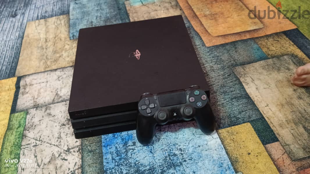 بلايستيشن 4 برو بحالة ممتازة  ps4 pro 2