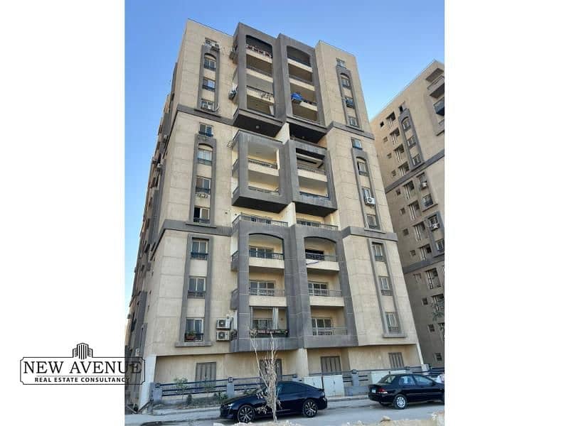 Semi Finished Apartment Third Floor 3 Bedrooms  2 Bathrooms in Zahraa el maadi 0