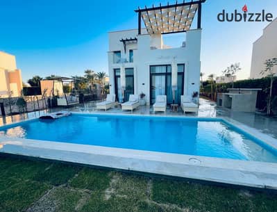 STAND ALONE VILLA IN CYAN WITH PRIVATE HEATED POOL