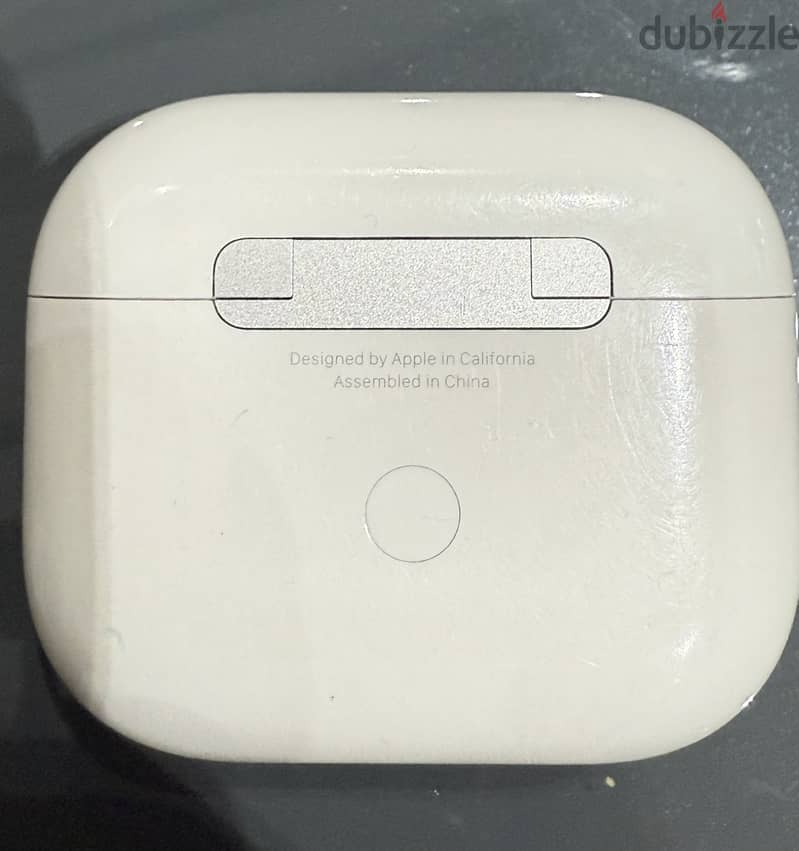 AirPods (3rd Generation) with MagSafe Charging Case 2