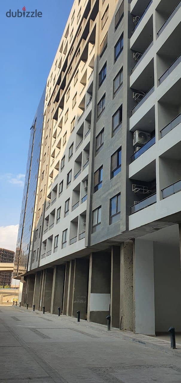 Own a 107 sqm apartment in Katameya Gate Compound, Ready to move 0