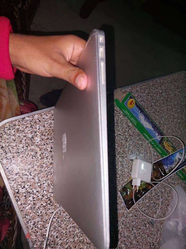 Mac Book air 1015 8