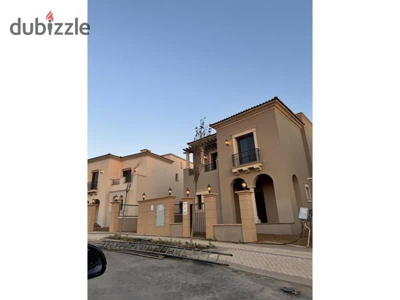 Standalone villa for sale in city gate at new cairo fifth settlement 0