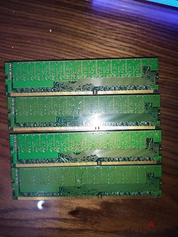 4x2Gb DDR3 ECC ram 1