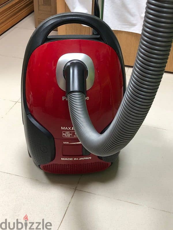 Panasonic vacuum 1900watt-مكنسه باناسونيك 0