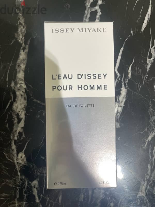 Issey Miyake 0