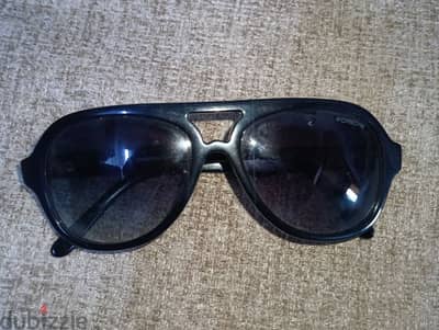 black sunglasses for adults tester