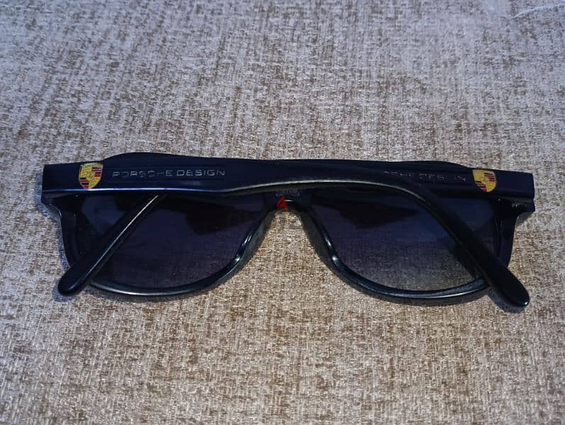 black sunglasses for adults tester 6