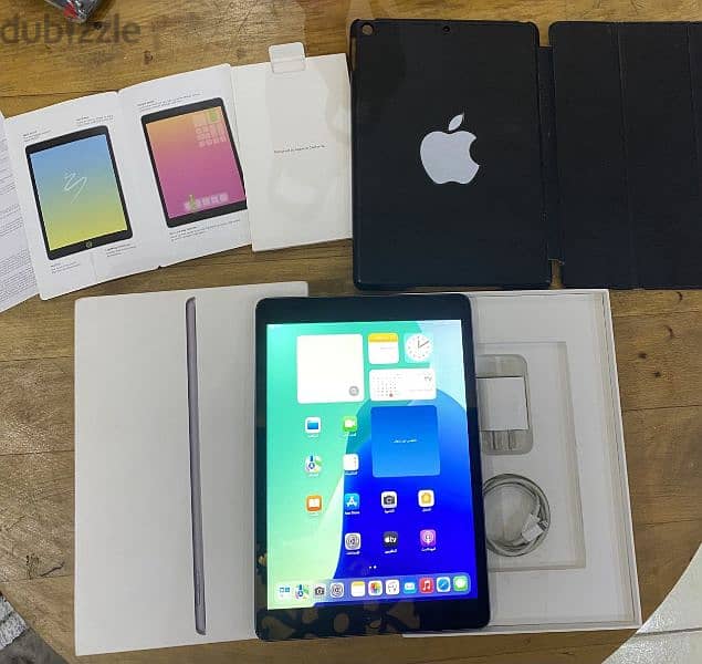 Apple ipad 9th لسة جديد فى الضمان بمشتملاته 1