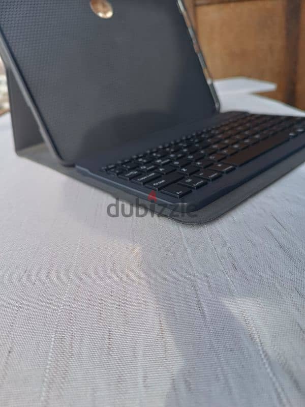 Smart keyboard for ipad\Tablet 1