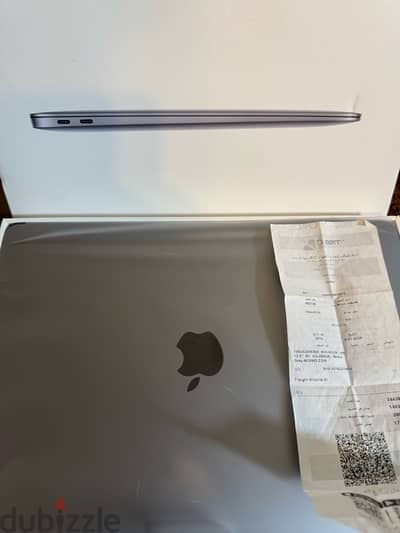 MacBook Air M1 (اتشحن مرة واحدة)