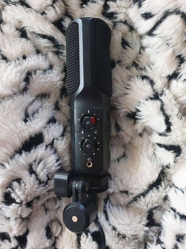 Rode NT-USB mic microphone/مايك مايكرفون روود 3