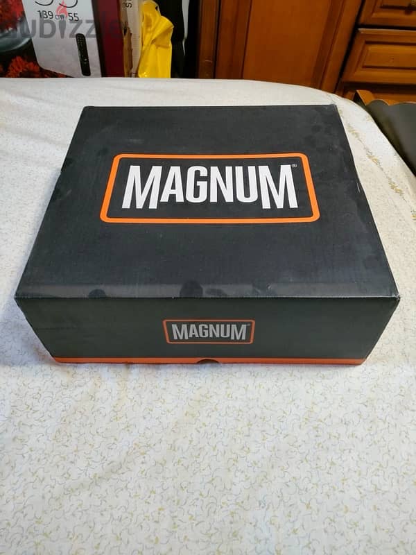 جزمه بوت سيفتي ماجنم امريكي مقاس ٤٧ جديد الدبابه safety boots MAGNUM 1